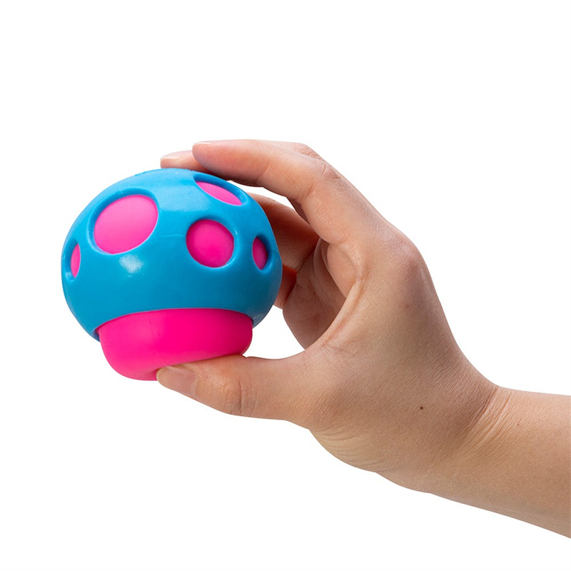 2026年新作 ニードー グルービー シュルーム リリーフ  - Fidget Cube Original のレビューと価格